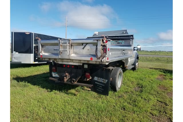 Image of Ford F-450 equipment image 1