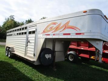 Main image Featherlite 8127