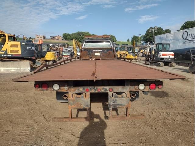 Image of Ford F-650 equipment image 3