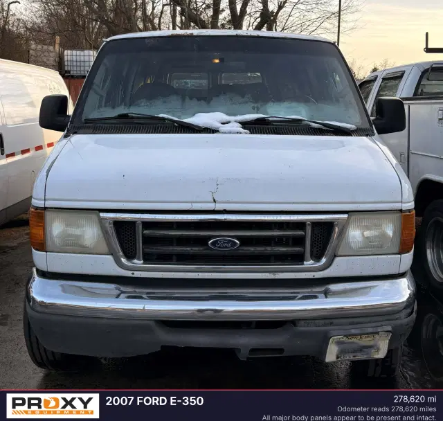 Image of Ford E-350 equipment image 1