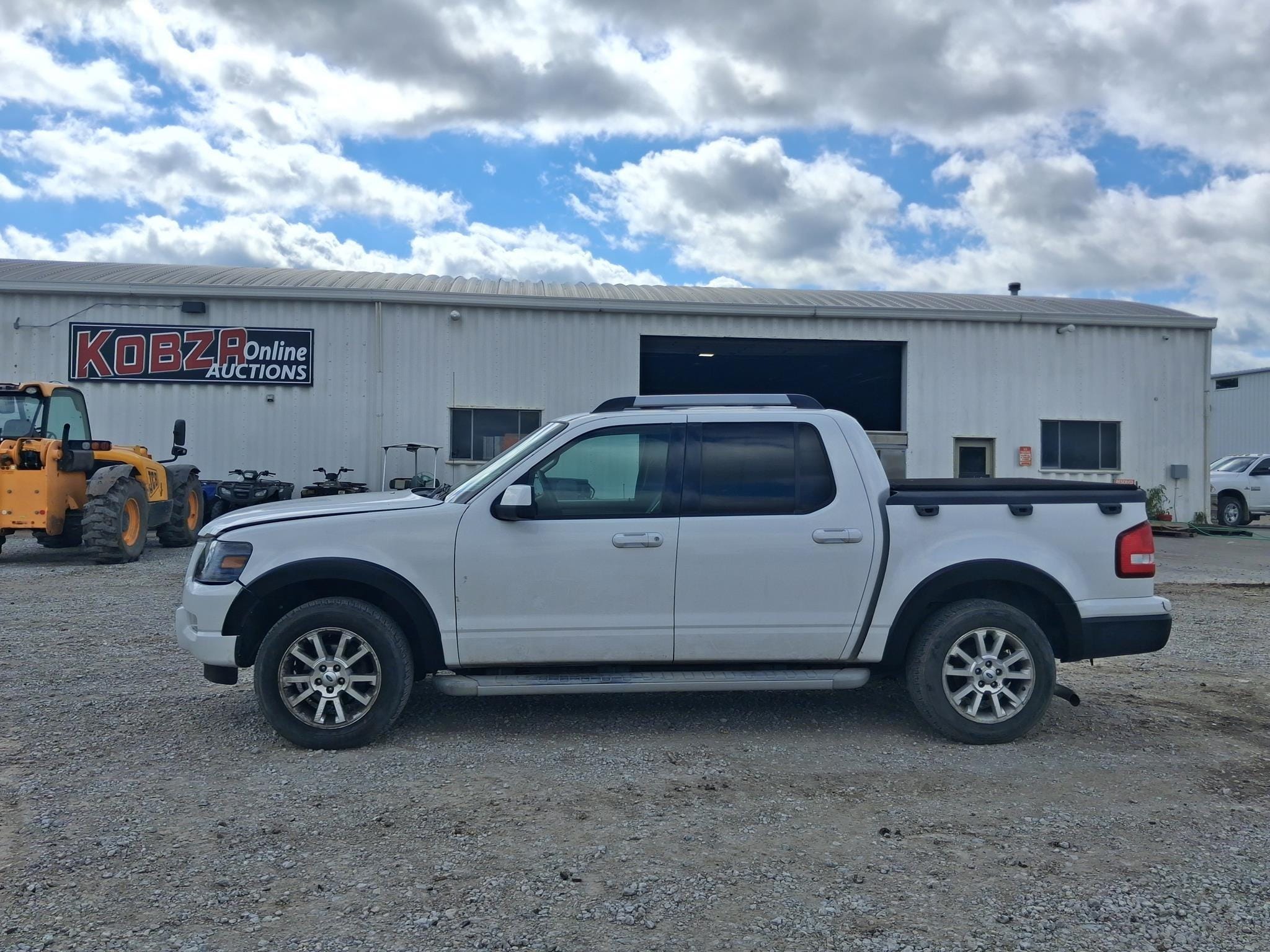 2007 Ford Explorer Sport Trac Equipment Image0