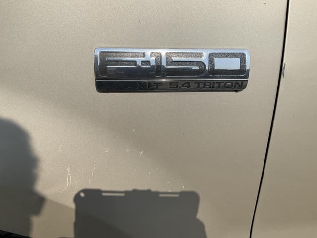 Image of Ford F-150 equipment image 1