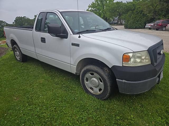Image of Ford F-150 equipment image 2