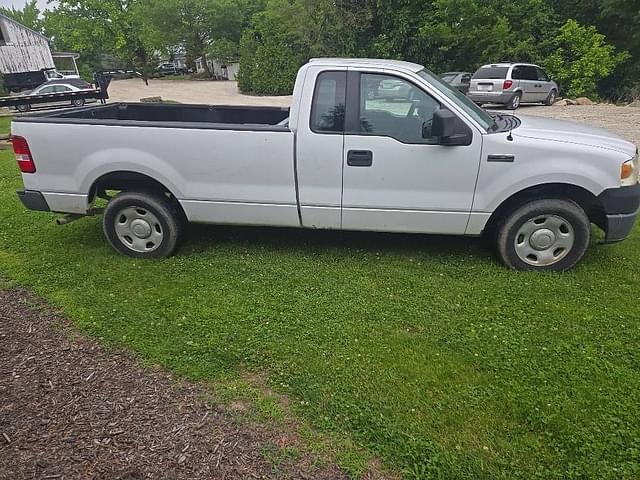 Image of Ford F-150 equipment image 3