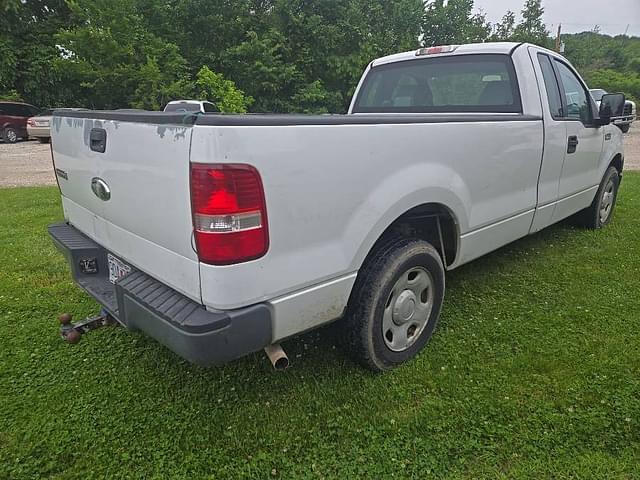 Image of Ford F-150 equipment image 4
