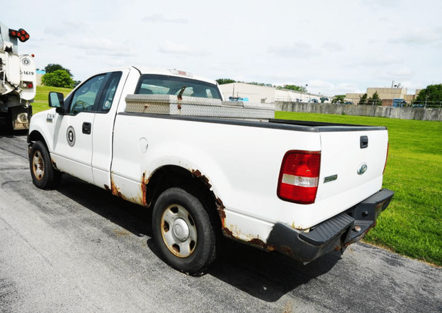 Image of Ford F-150 equipment image 2