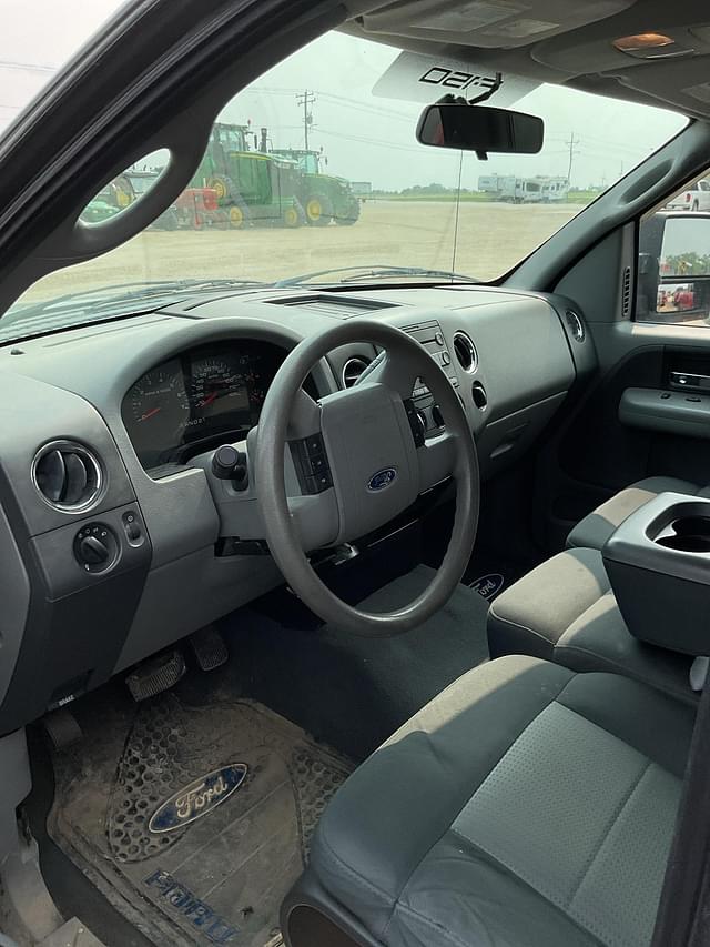 Image of Ford F-150 equipment image 1