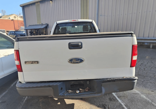 Image of Ford F-150 equipment image 2