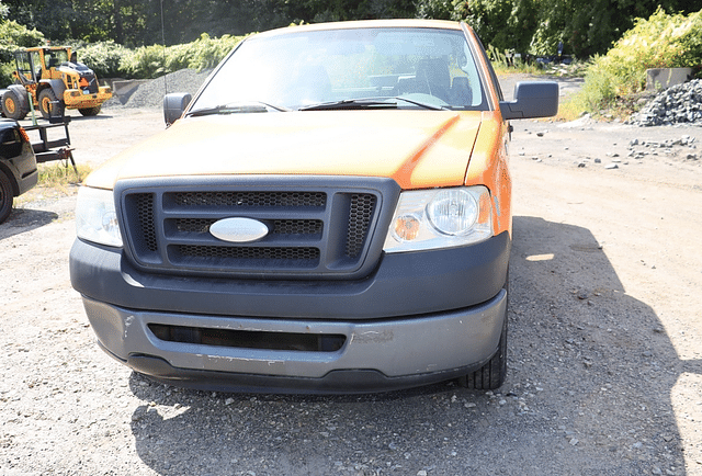 Image of Ford F-150 equipment image 2