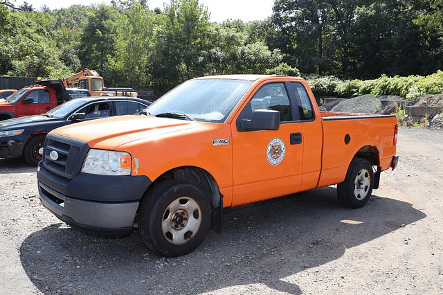 Image of Ford F-150 equipment image 4