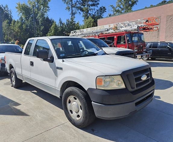 Image of Ford F-150 equipment image 4