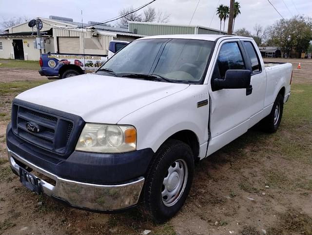 Image of Ford F-150 equipment image 1