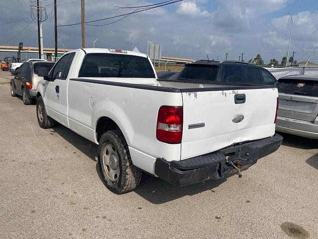 Image of Ford F-150 equipment image 3