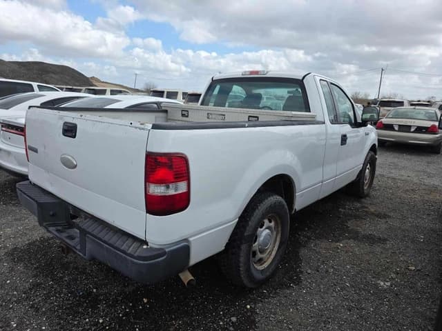 Image of Ford F-150 equipment image 4