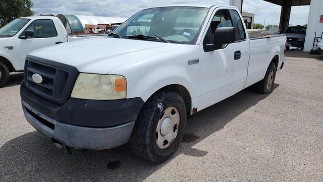 Image of Ford F-150 equipment image 1