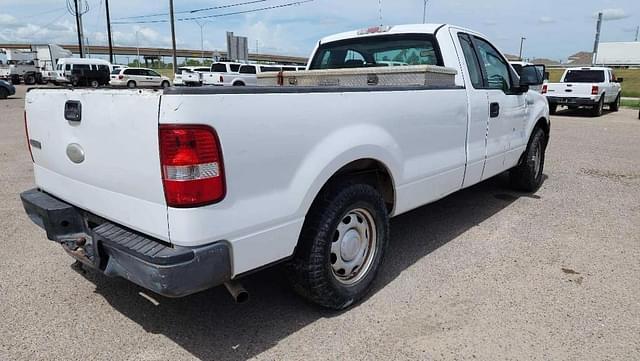 Image of Ford F-150 equipment image 4