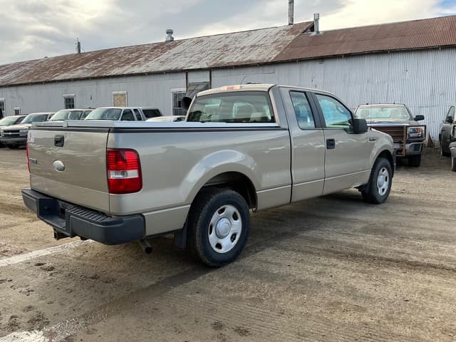 Image of Ford F-150 equipment image 4