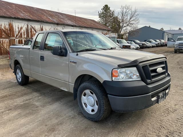 Image of Ford F-150 equipment image 2