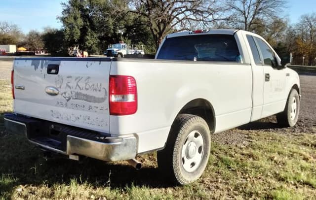 Image of Ford F-150 equipment image 2