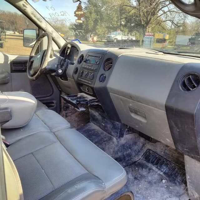 Image of Ford F-150 equipment image 3