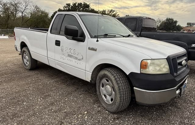 Image of Ford F-150 equipment image 1