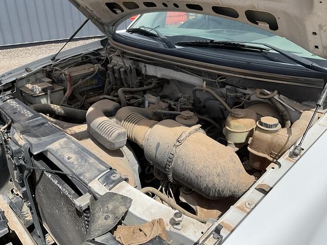Image of Ford F-150 equipment image 4