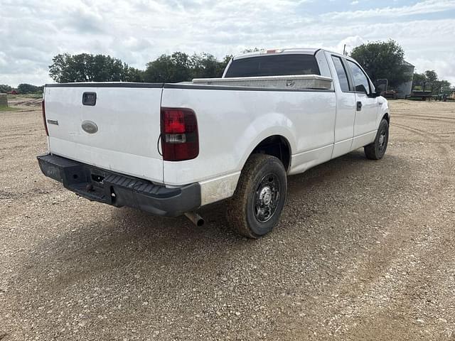 Image of Ford F-150 equipment image 4