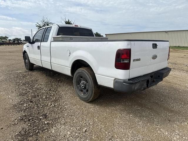 Image of Ford F-150 equipment image 2