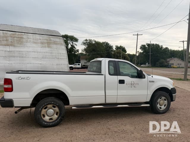 Image of Ford F-150 equipment image 2
