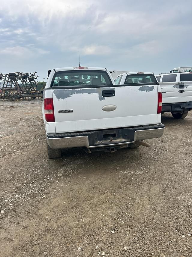 Image of Ford F-150 equipment image 2