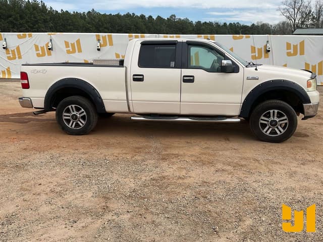 Image of Ford F-150 equipment image 3