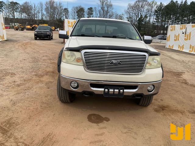 Image of Ford F-150 equipment image 1