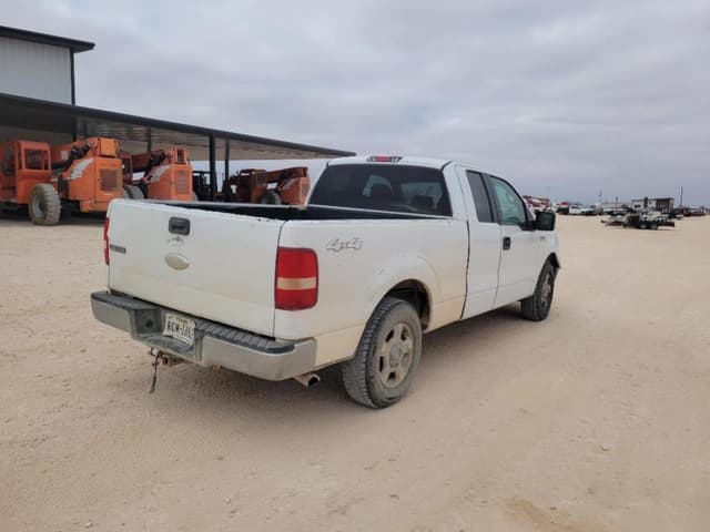 Image of Ford F-150 equipment image 4