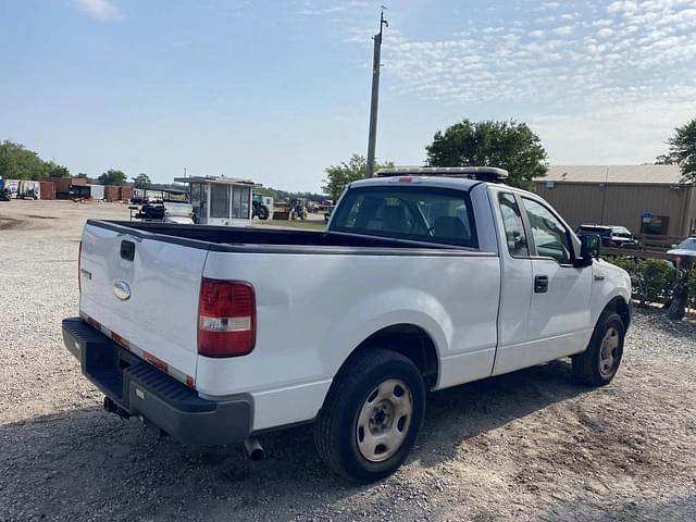 Image of Ford F-150 equipment image 2