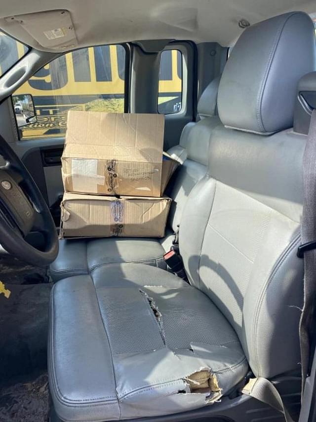 Image of Ford F-150 equipment image 4