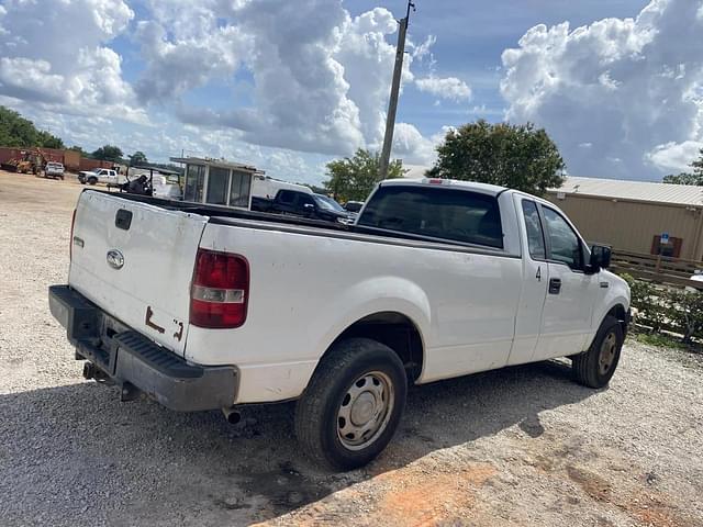 Image of Ford F-150 equipment image 2