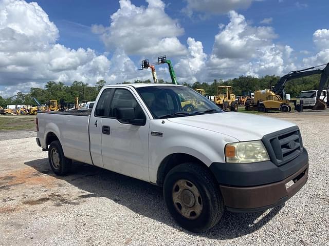 Image of Ford F-150 equipment image 3