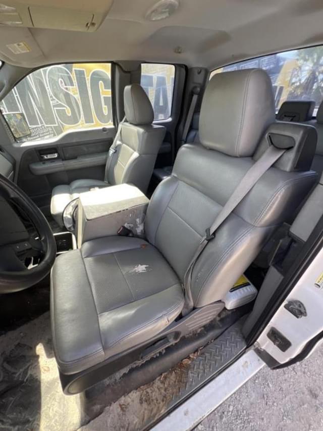 Image of Ford F-150 equipment image 4