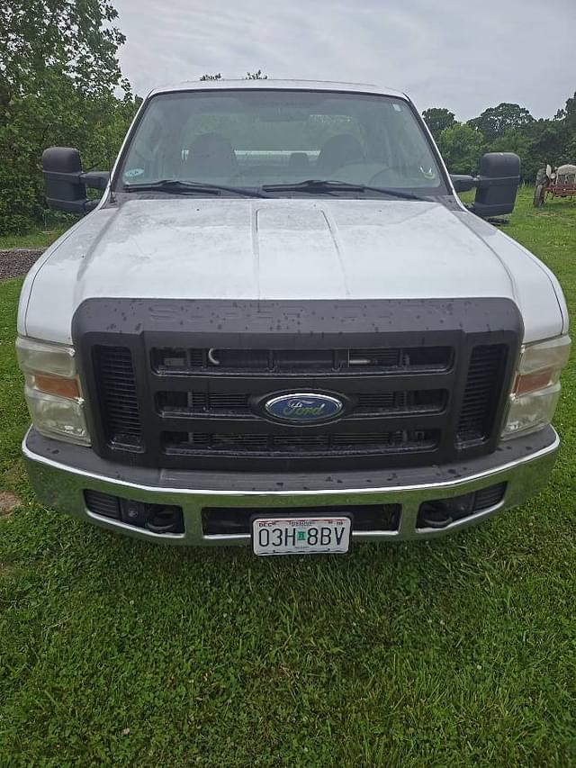 Image of Ford F-250 equipment image 1