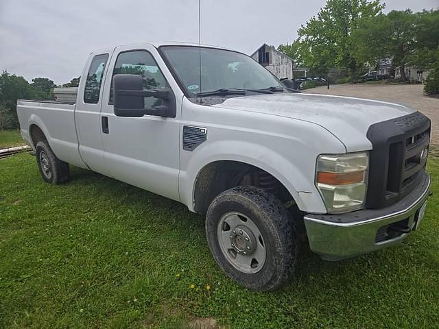 Image of Ford F-250 equipment image 2