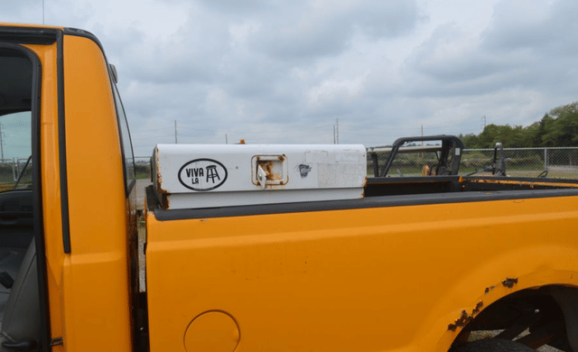 Image of Ford F-250 equipment image 4