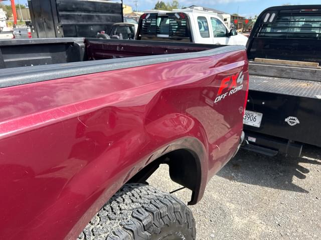 Image of Ford F-250 equipment image 4