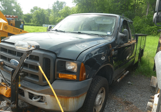 Image of Ford F-250 equipment image 1