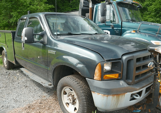 Image of Ford F-250 equipment image 4