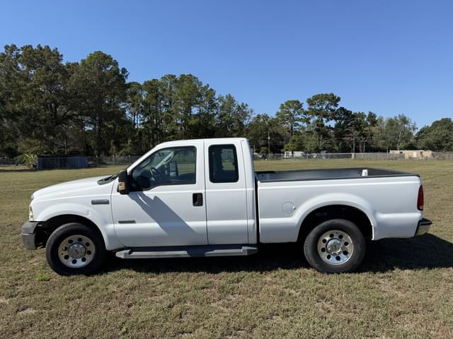 Image of Ford F-250 equipment image 1