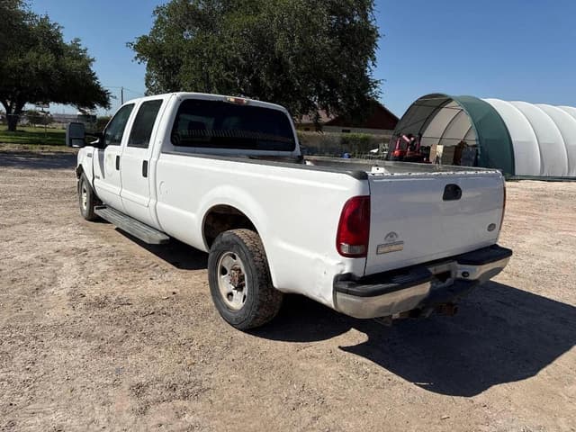 Image of Ford F-250 equipment image 3