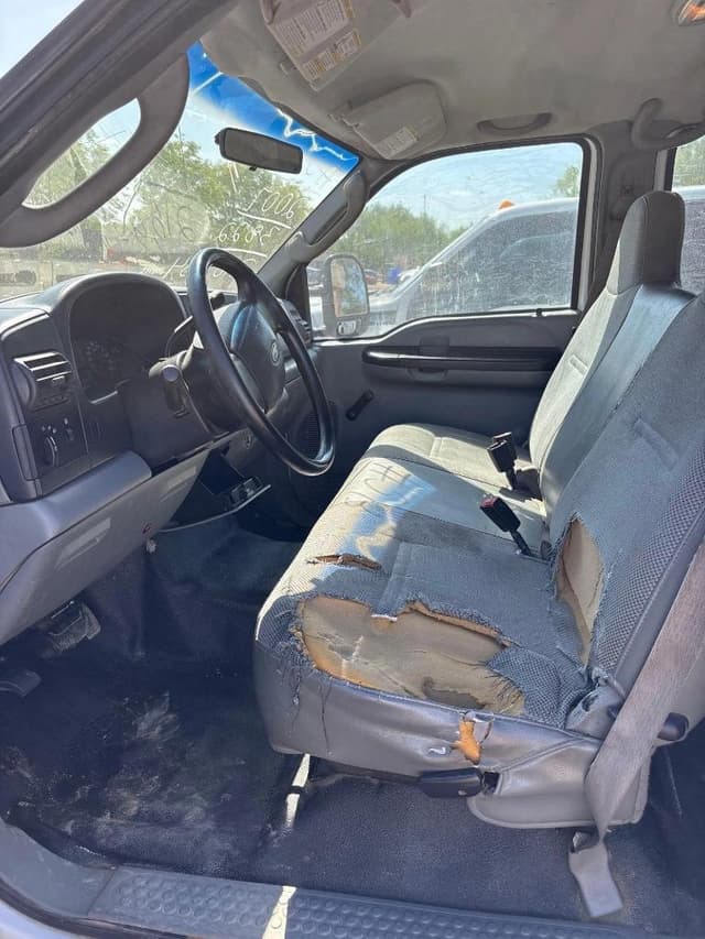 Image of Ford F-250 equipment image 4