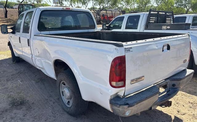 Image of Ford F-250 equipment image 2