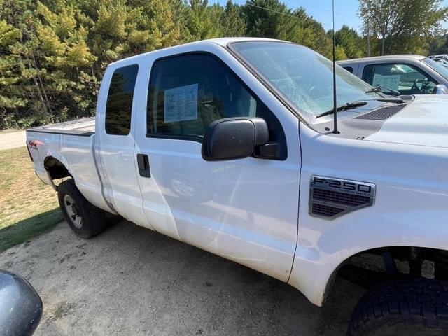 Image of Ford F-250 equipment image 3