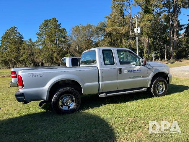 Image of Ford F-250 equipment image 4